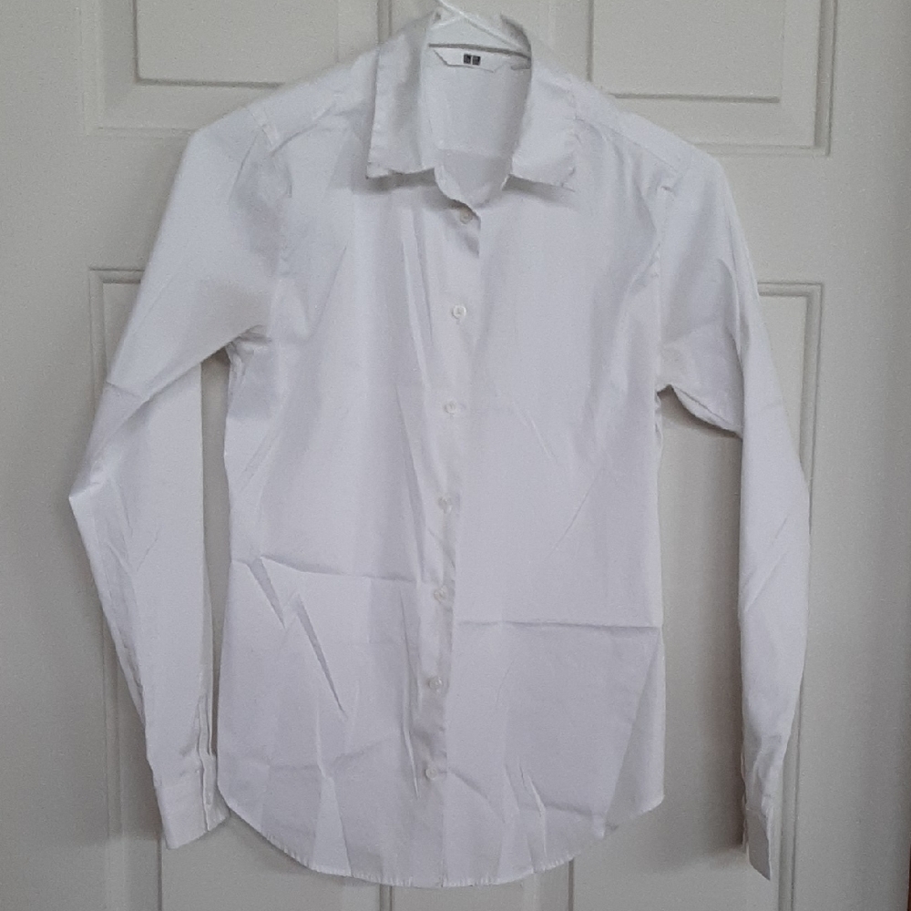 Uniqlo Women's White Long-Sleeve Dress Shirt